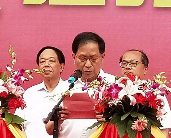 江蘇(su)省自行車電動(dòng)車協會理事長(zhang)陸金龍先生