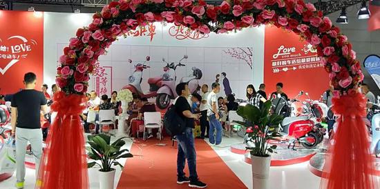 五星黑馬獨(du)辟溪徑，“我愛你(ni)”新品類獲贊無(wu)數